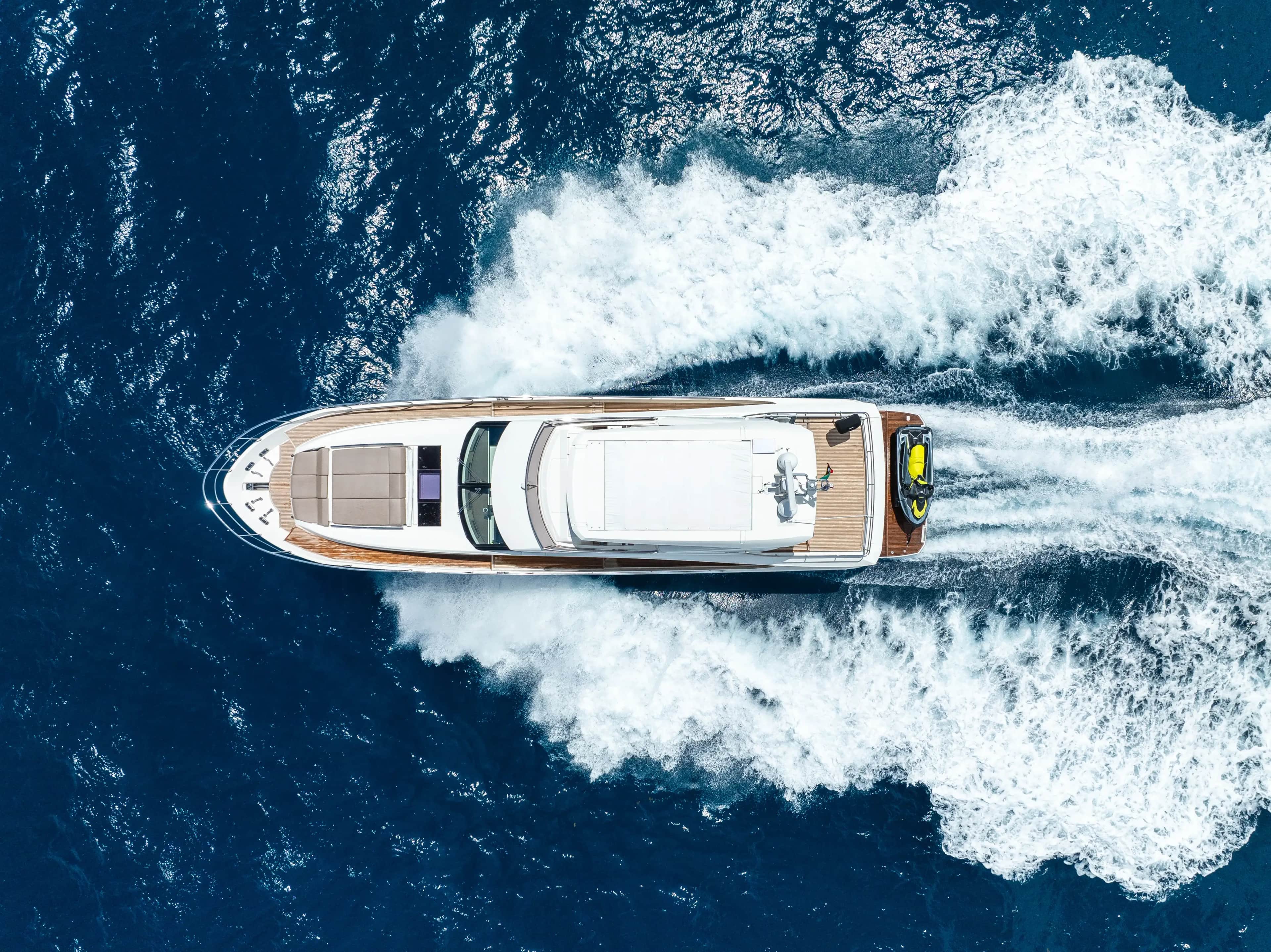 Luxury yacht charter with BoatPass membership - Captain and fuel included
